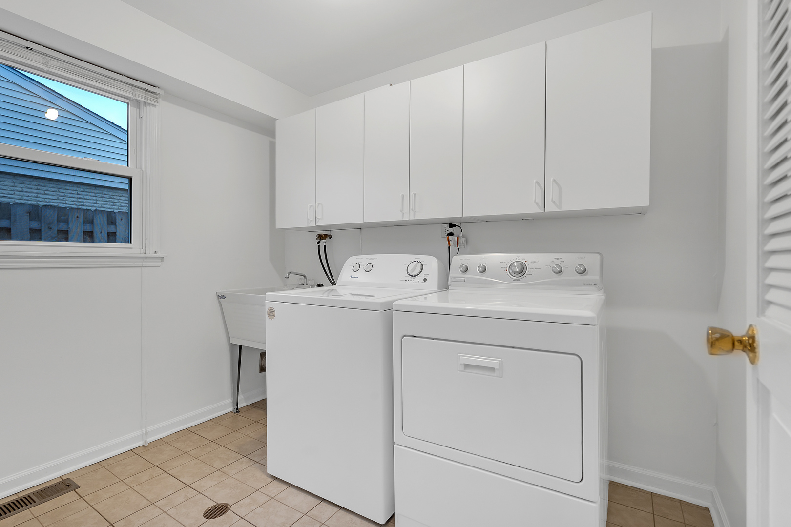 3501 Lawson Road, Glenview, IL 60026