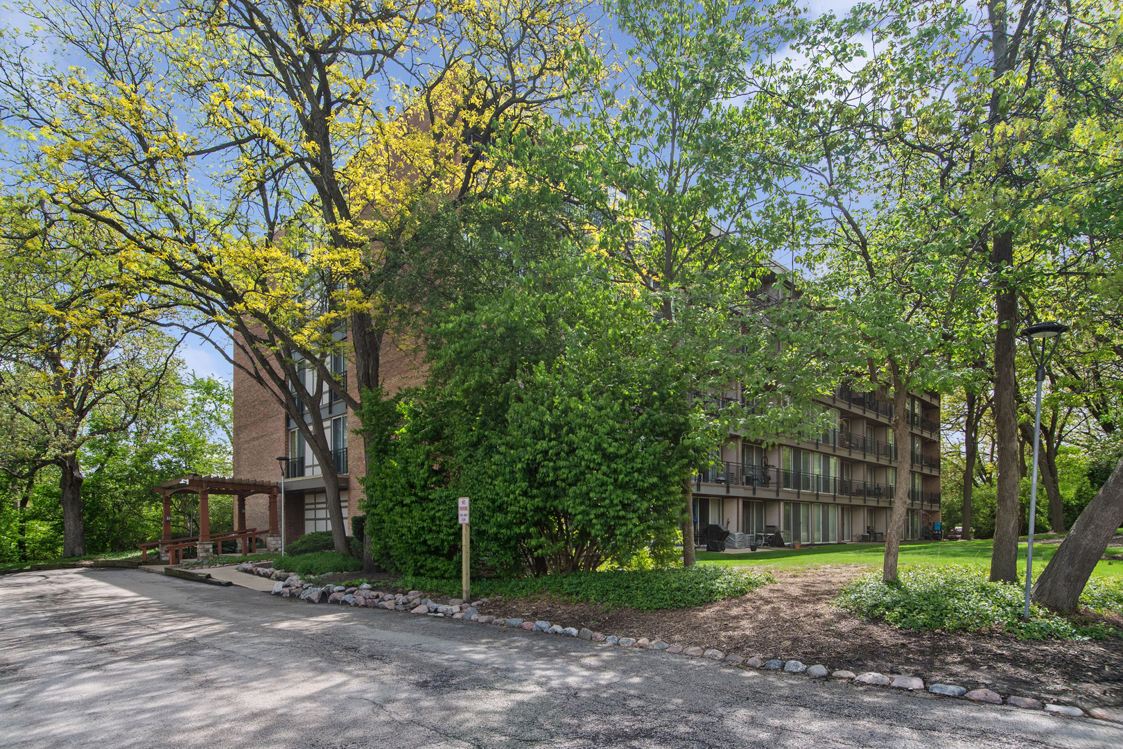 Lisle, IL 60532