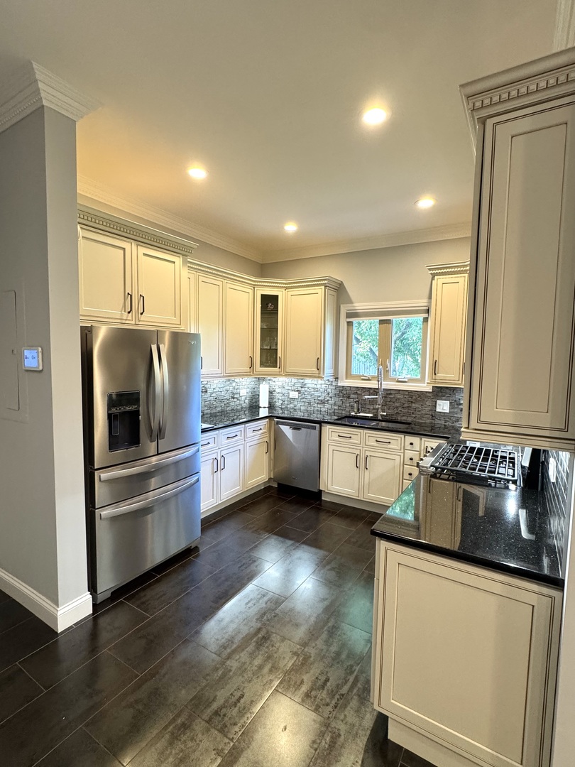 1009 Arbor Court, Mount Prospect, IL 60056