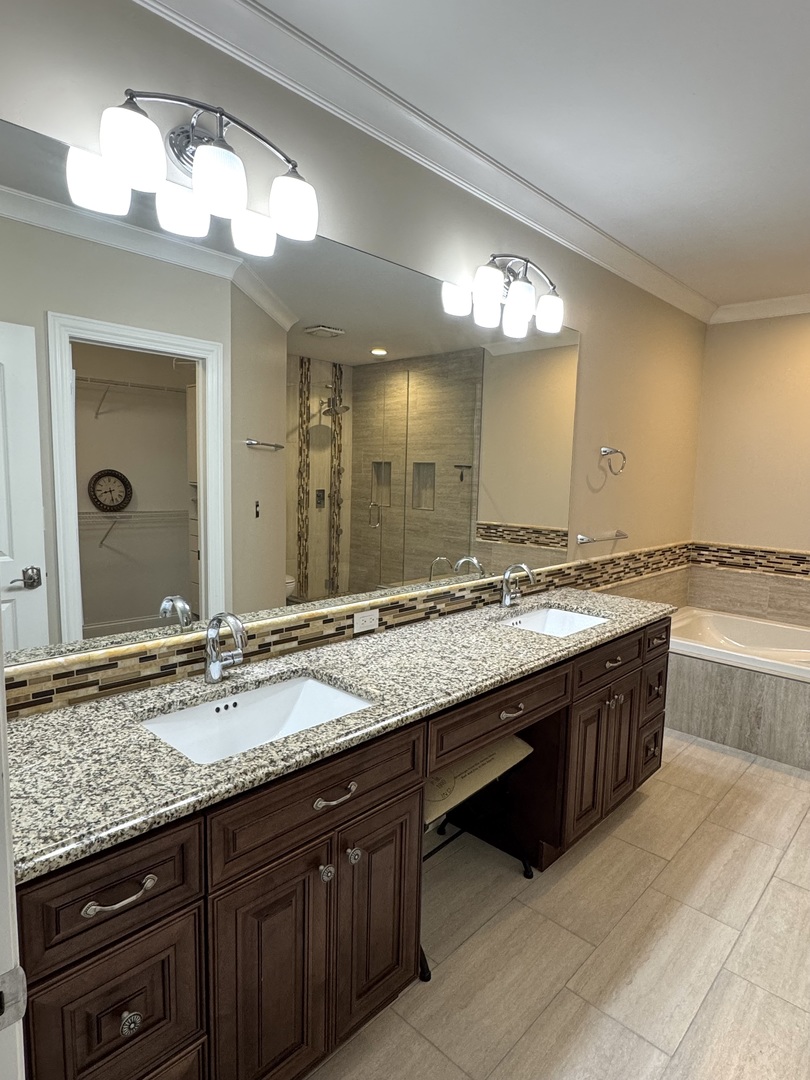 1009 Arbor Court, Mount Prospect, IL 60056