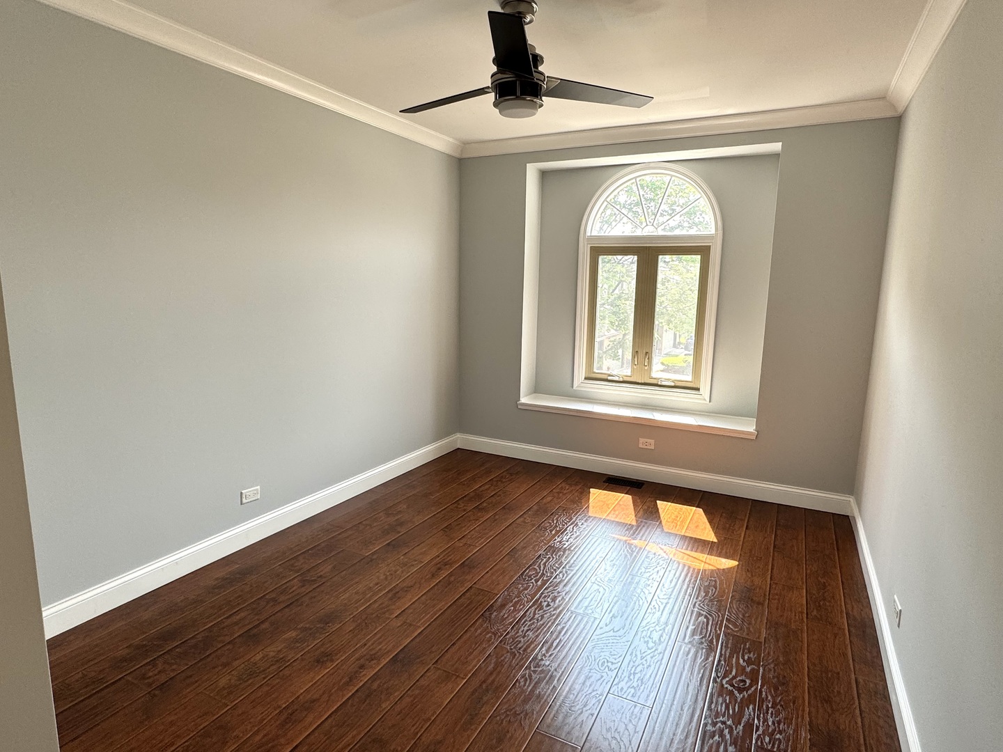 1009 Arbor Court, Mount Prospect, IL 60056