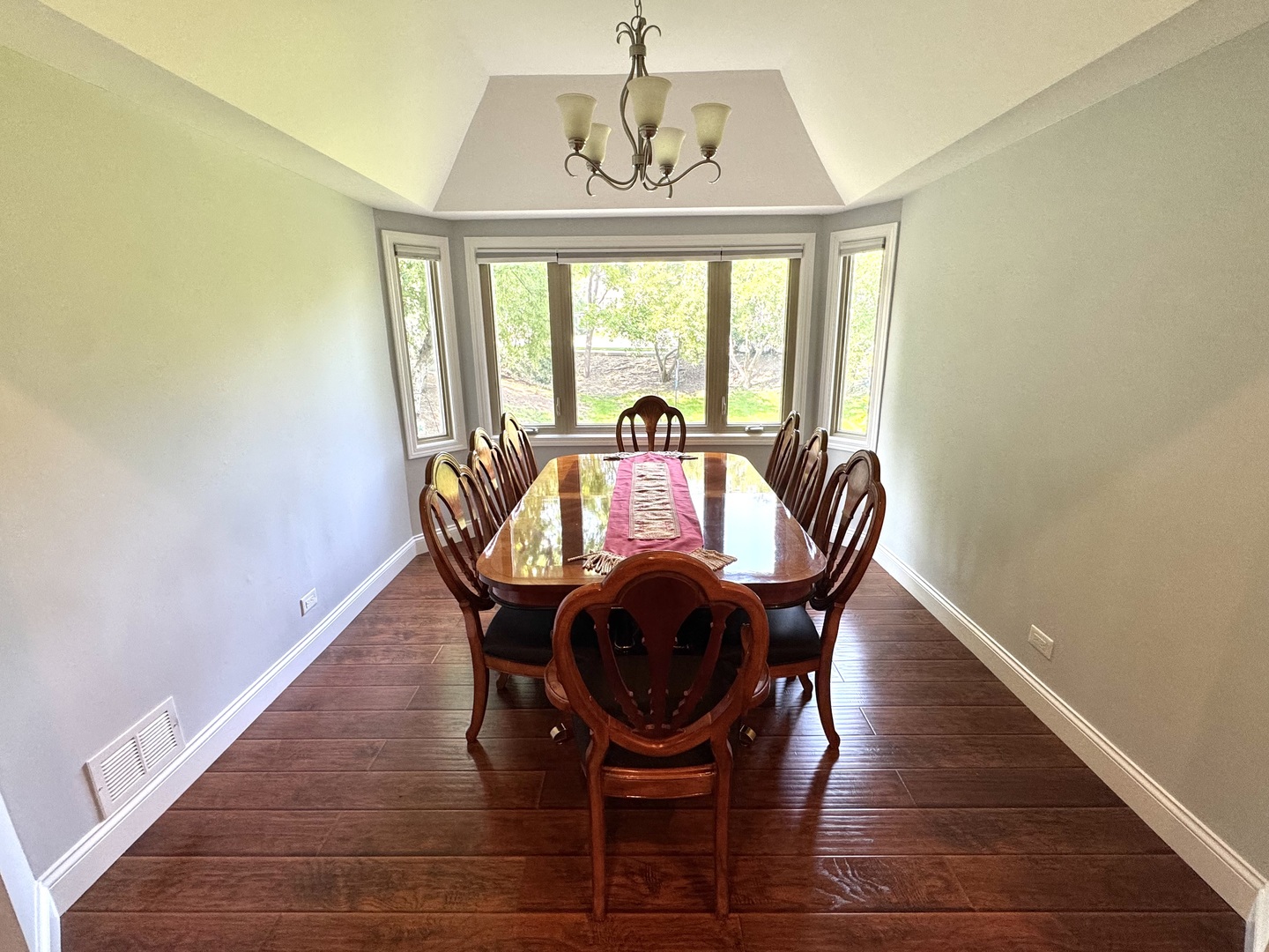 1009 Arbor Court, Mount Prospect, IL 60056