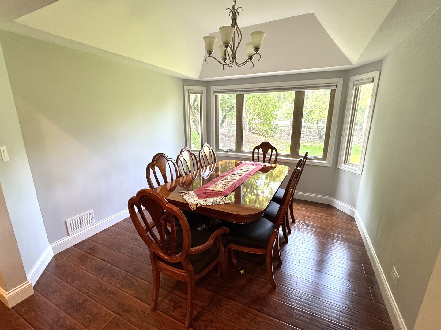 1009 Arbor Court, Mount Prospect, IL 60056