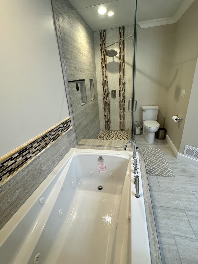 1009 Arbor Court, Mount Prospect, IL 60056