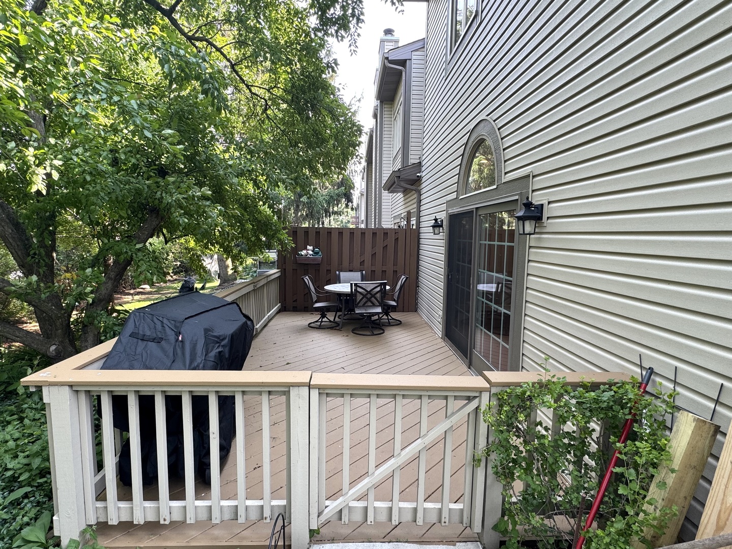 1009 Arbor Court, Mount Prospect, IL 60056