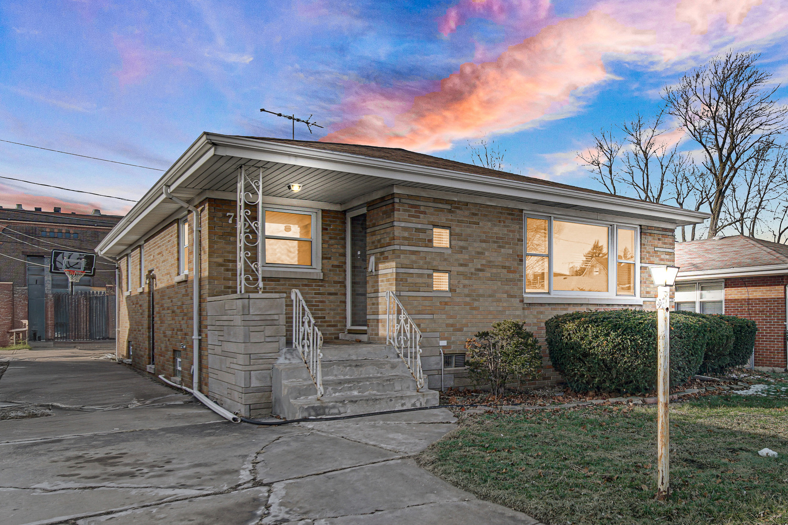 712 May Street, Calumet City, IL 60409