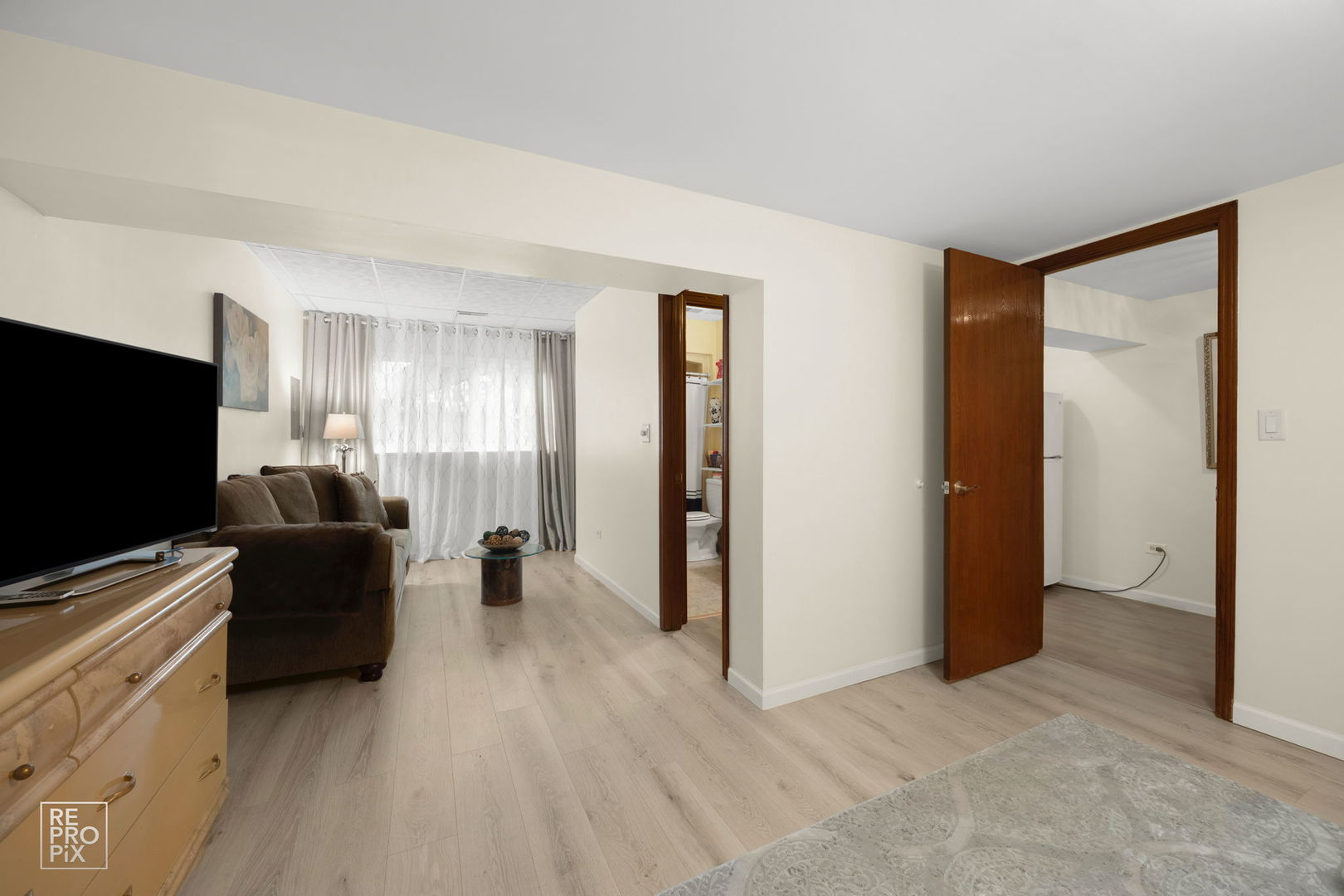 402 Stephen Street, Lemont, IL 60439