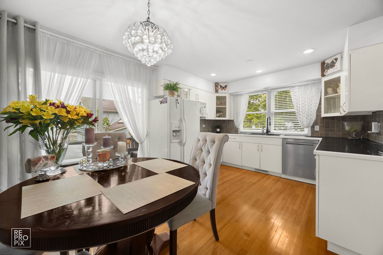 402 Stephen Street, Lemont, IL 60439