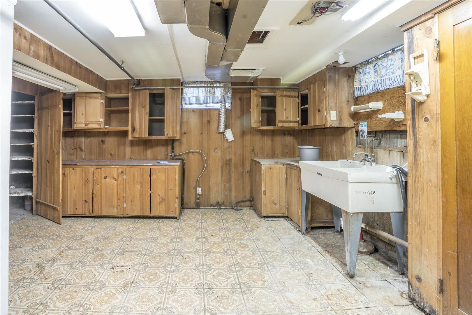 155 Cornell Avenue, Des Plaines, IL 60016