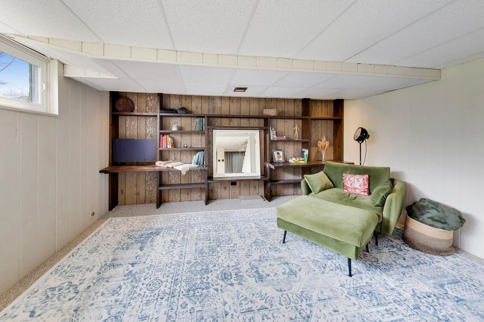 1 Aberdeen Road, Hawthorn Woods, IL 60047