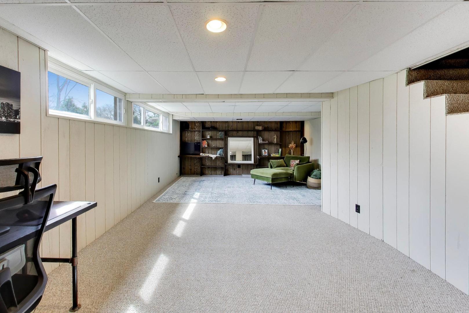1 Aberdeen Road, Hawthorn Woods, IL 60047