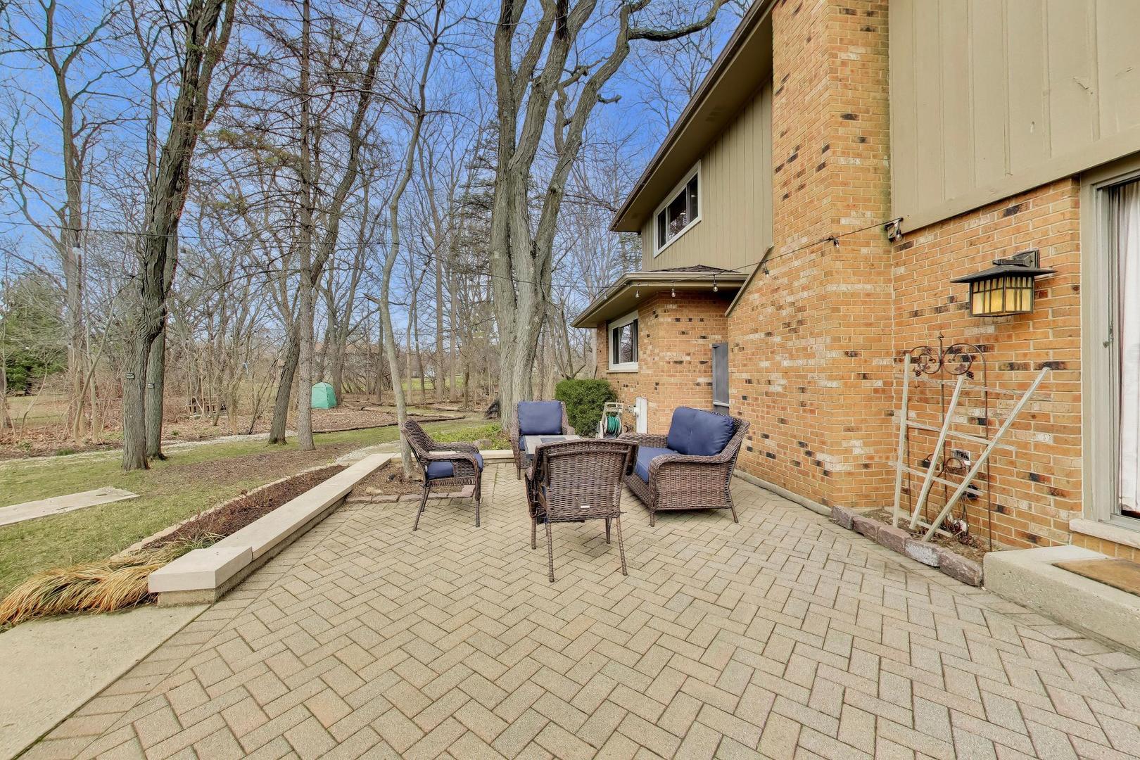 1 Aberdeen Road, Hawthorn Woods, IL 60047