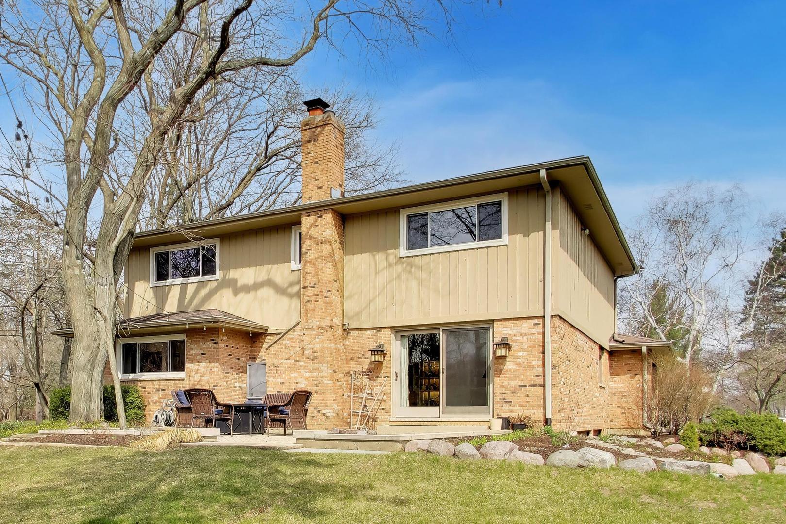 1 Aberdeen Road, Hawthorn Woods, IL 60047