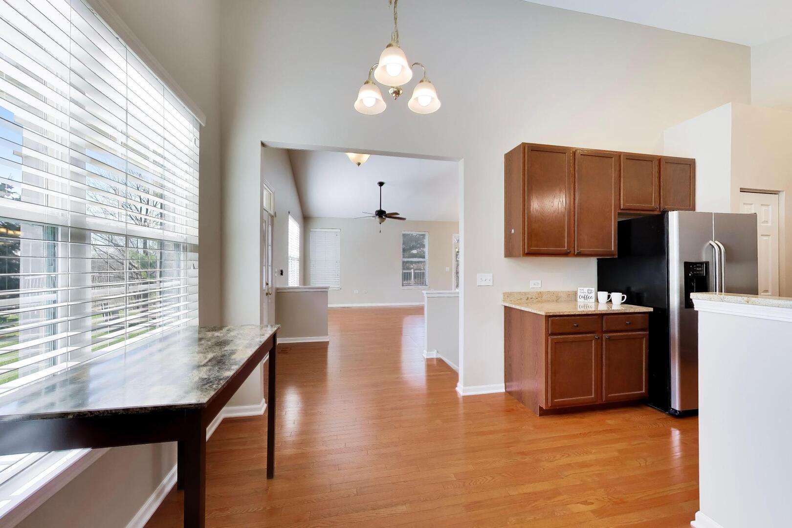 985 Oak Ridge Boulevard, Elgin, IL 60120