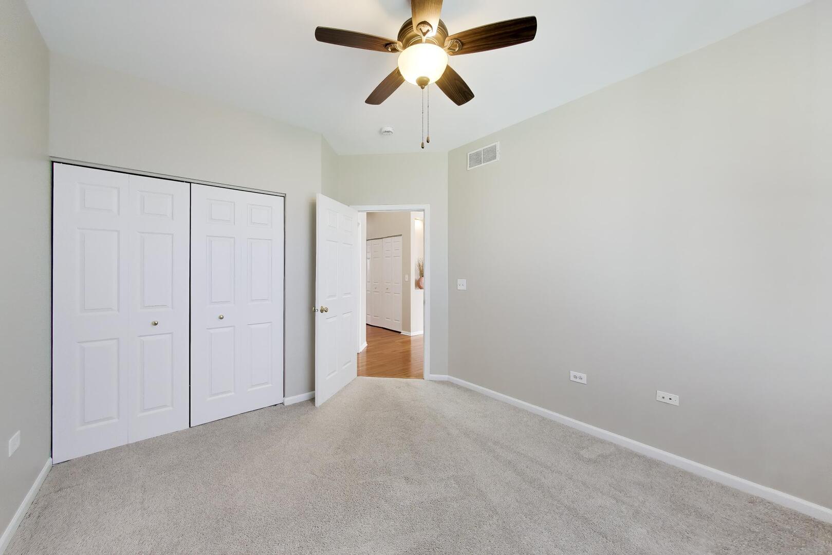 985 Oak Ridge Boulevard, Elgin, IL 60120