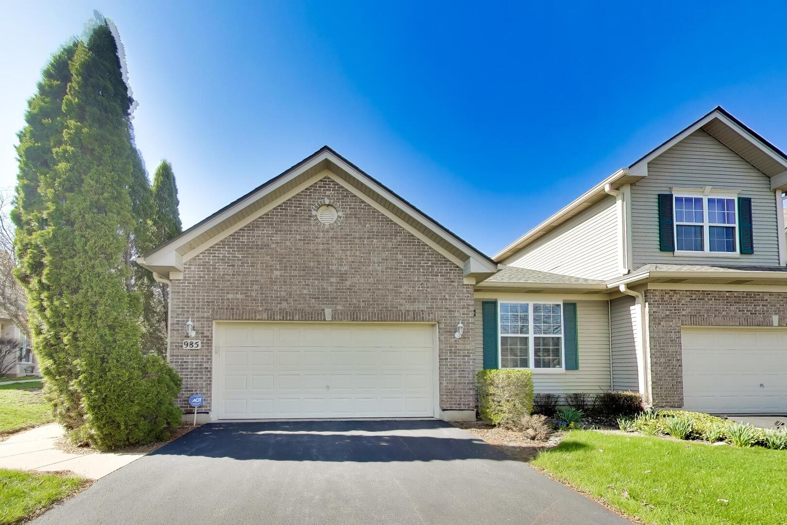 985 Oak Ridge Boulevard, Elgin, IL 60120