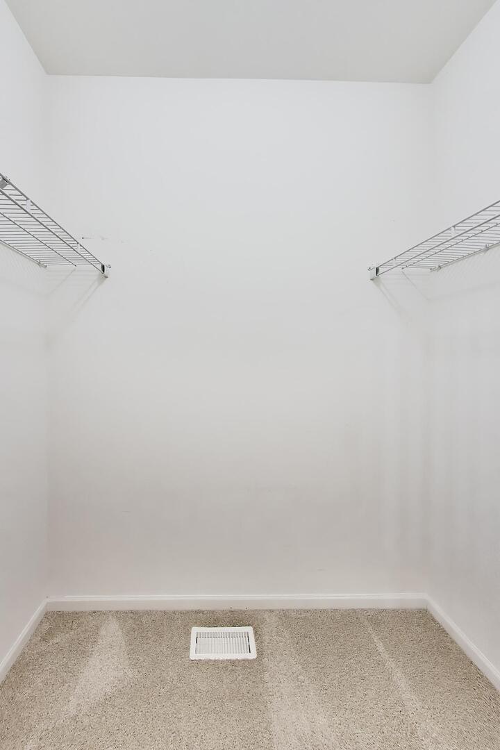 985 Oak Ridge Boulevard, Elgin, IL 60120