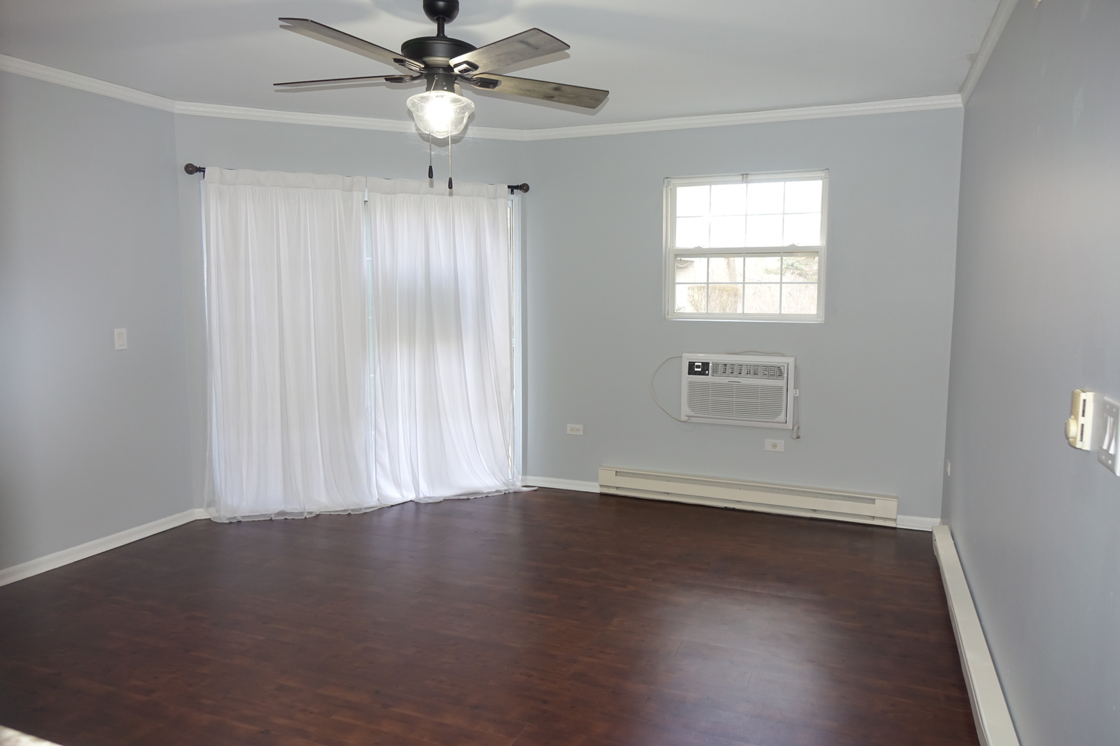 1520 W Sand Bar Court #1C, Round Lake Beach, IL 60073