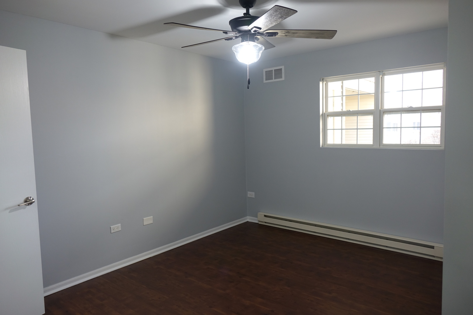 1520 W Sand Bar Court #1C, Round Lake Beach, IL 60073