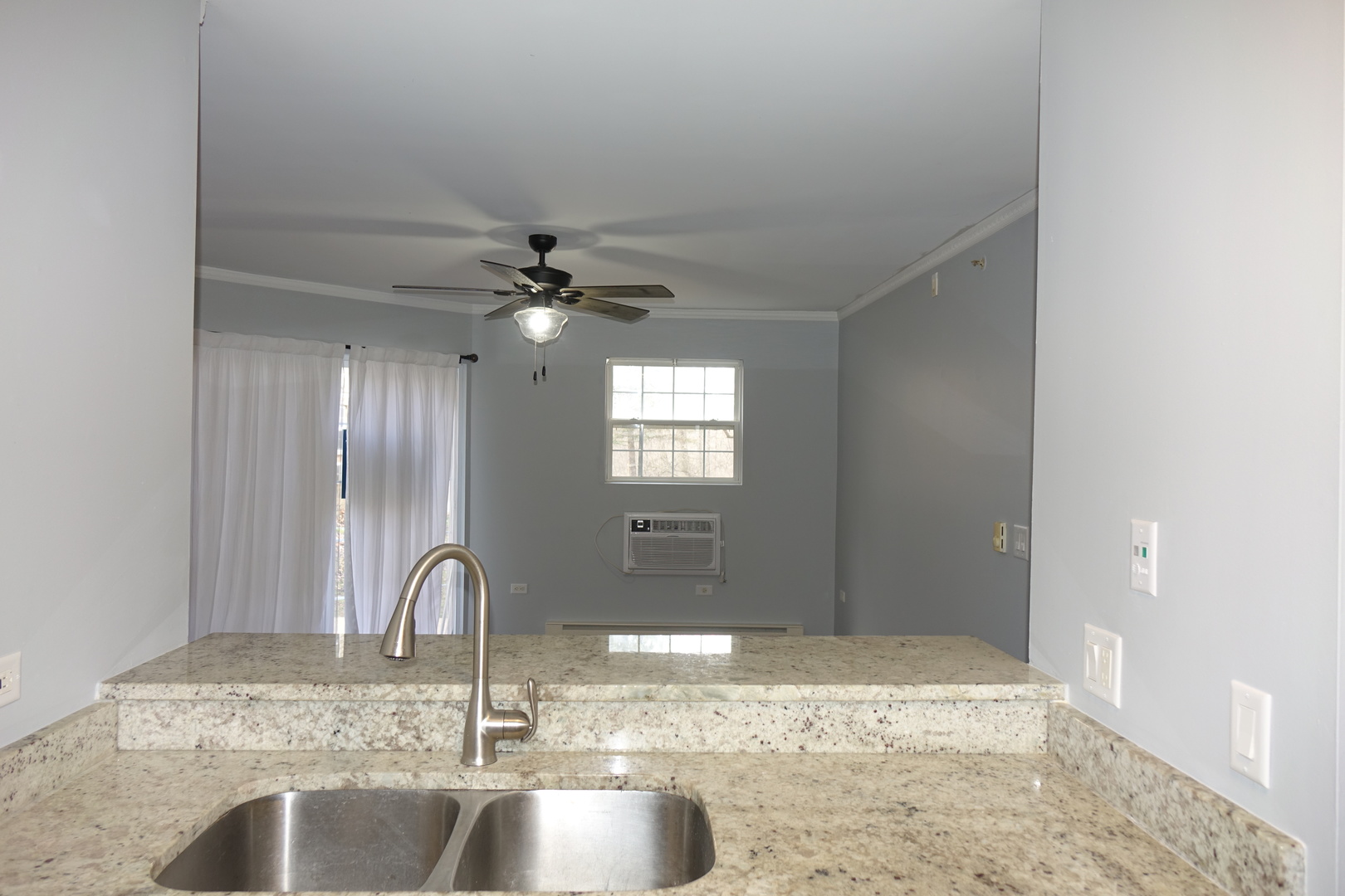 1520 W Sand Bar Court #1C, Round Lake Beach, IL 60073