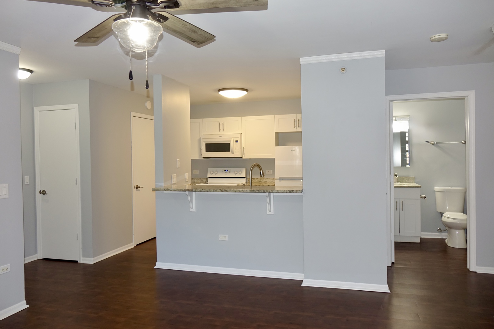 1520 W Sand Bar Court #1C, Round Lake Beach, IL 60073