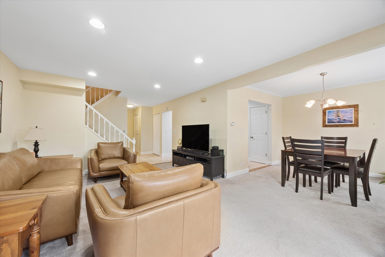 524 Monroe Road, Bolingbrook, IL 60440