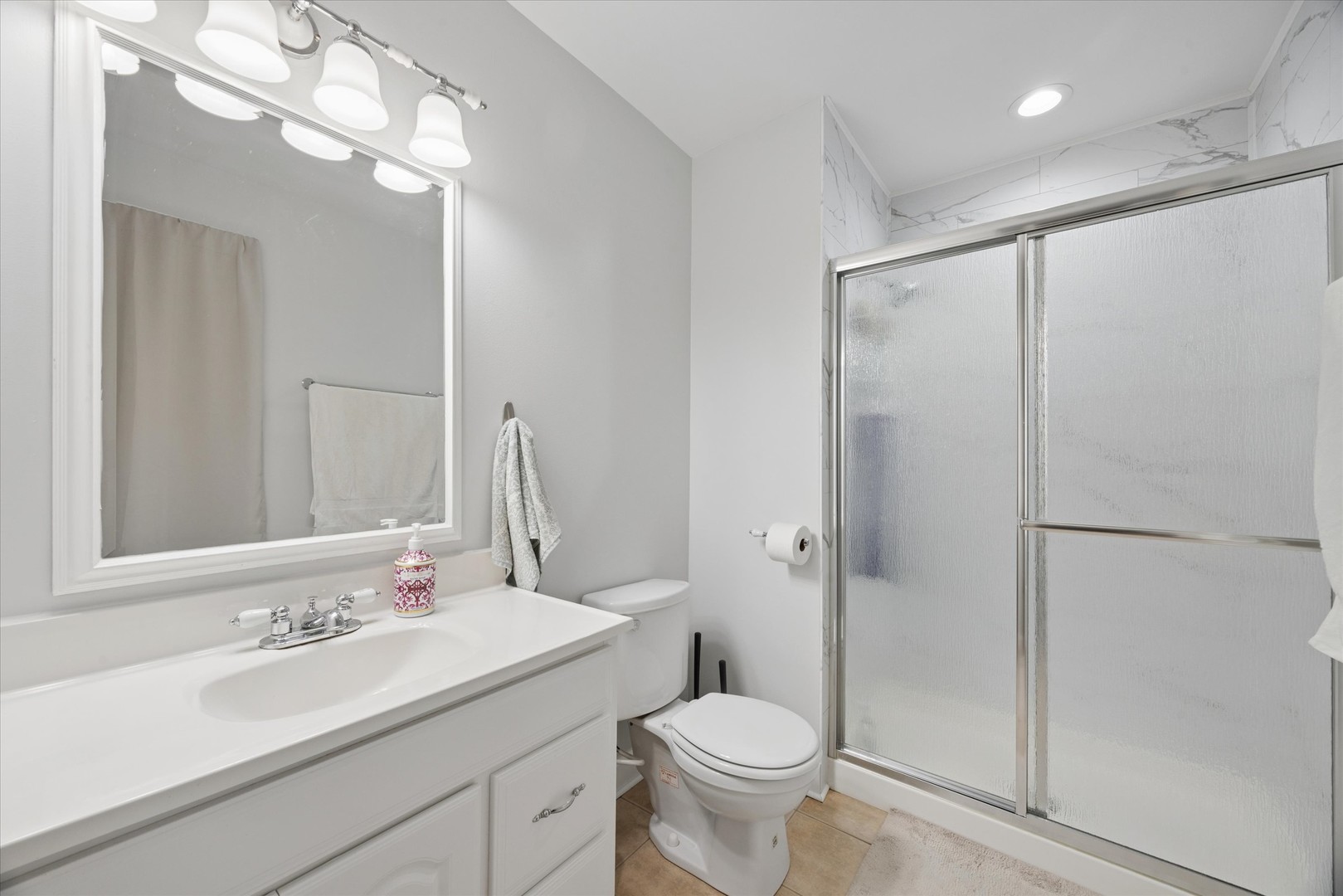 524 Monroe Road, Bolingbrook, IL 60440