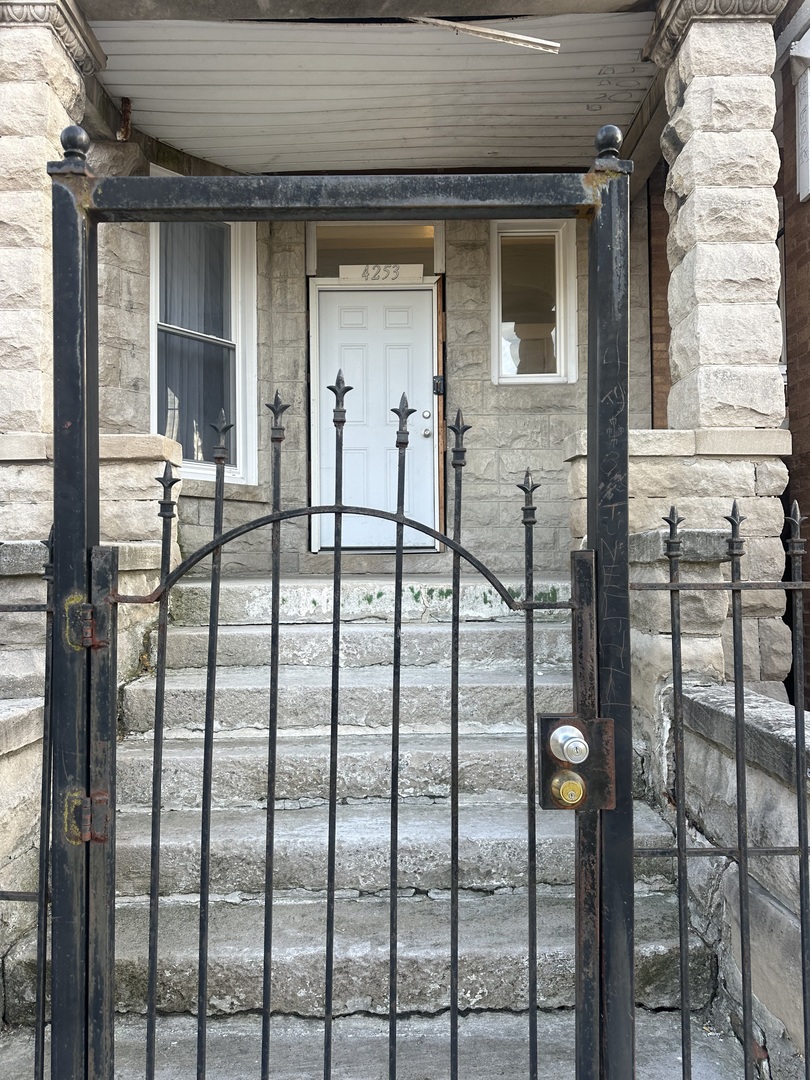 4253 W Wilcox Street #2, Chicago, IL 60624