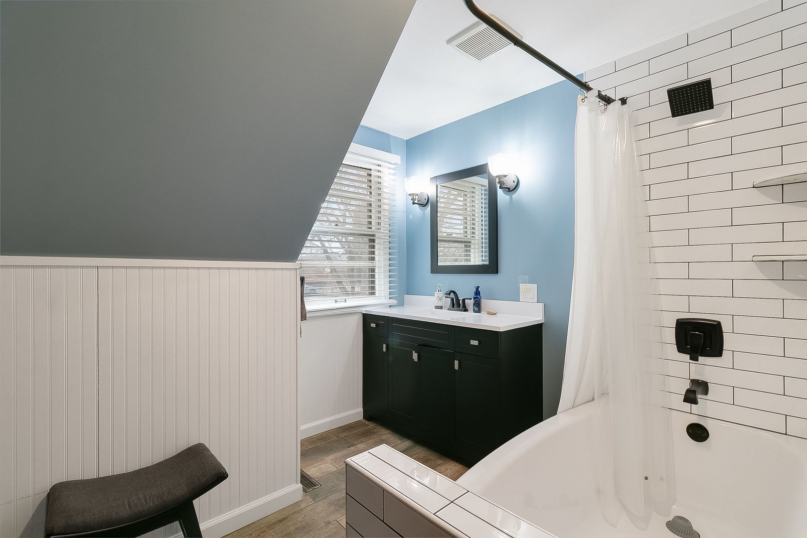 9215 S 83rd Avenue, Hickory Hills, IL 60457