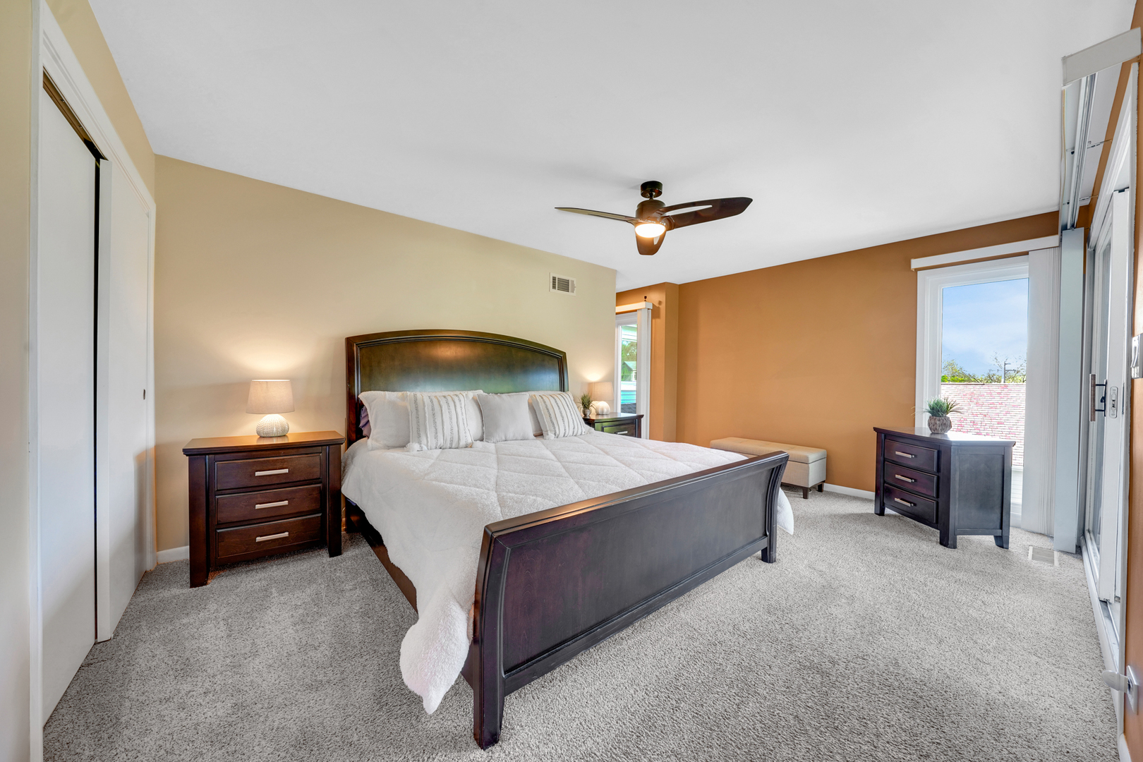 417 Lake Shore Boulevard, Wauconda, IL 60084