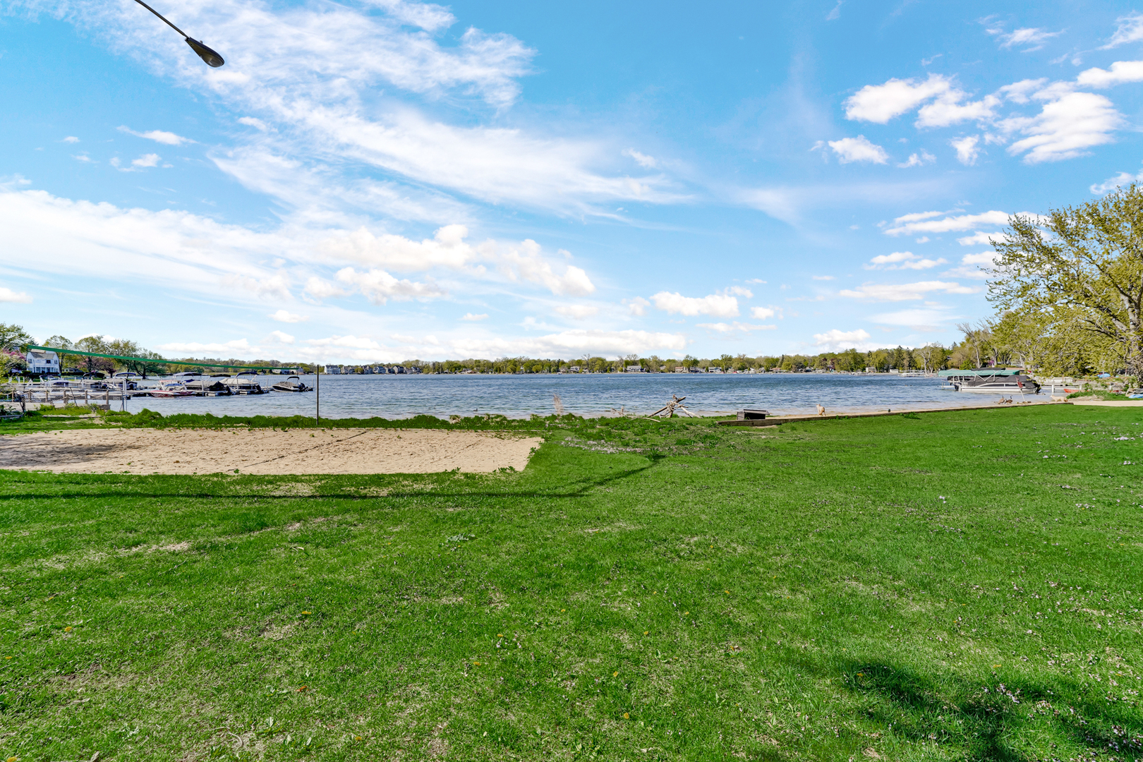 417 Lake Shore Boulevard, Wauconda, IL 60084