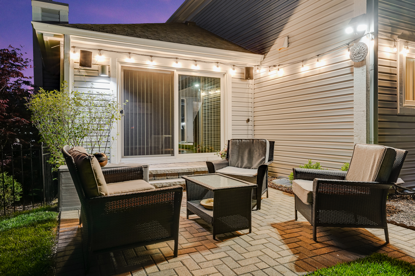 417 Lake Shore Boulevard, Wauconda, IL 60084