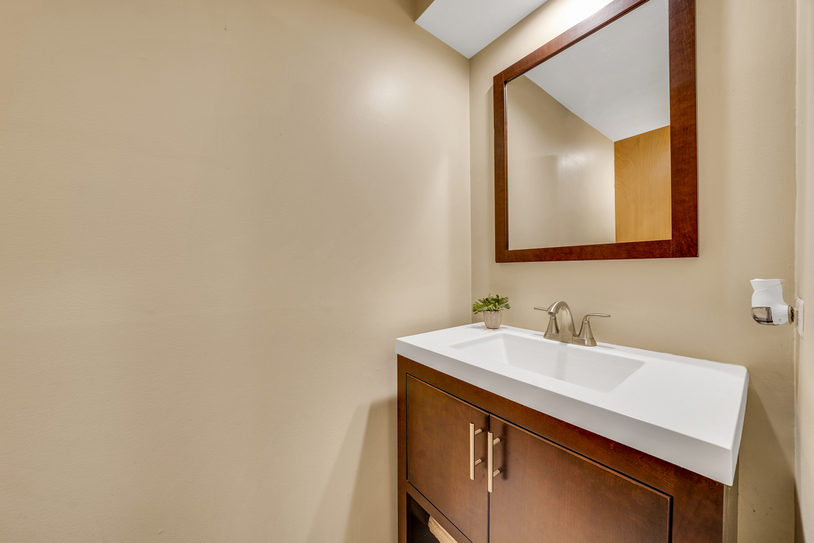 417 Lake Shore Boulevard, Wauconda, IL 60084