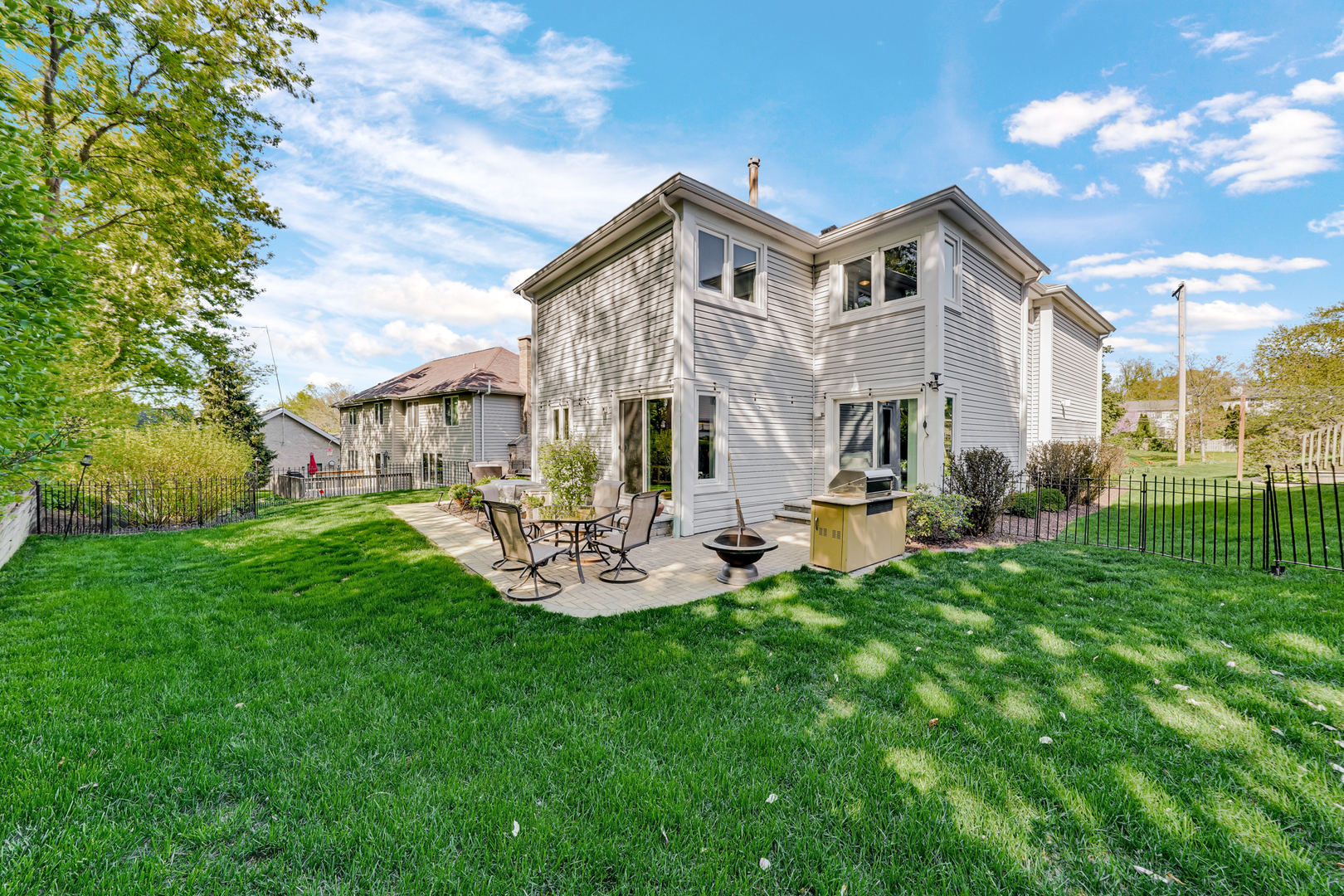 417 Lake Shore Boulevard, Wauconda, IL 60084