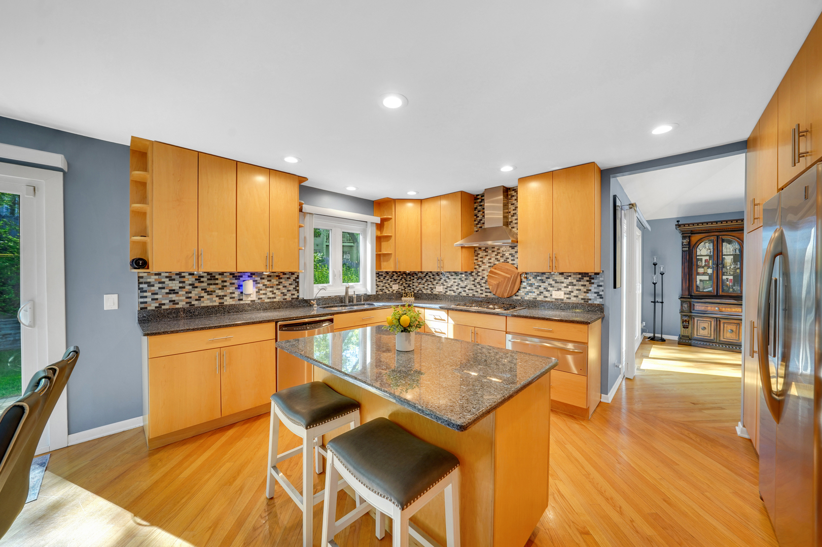 417 Lake Shore Boulevard, Wauconda, IL 60084