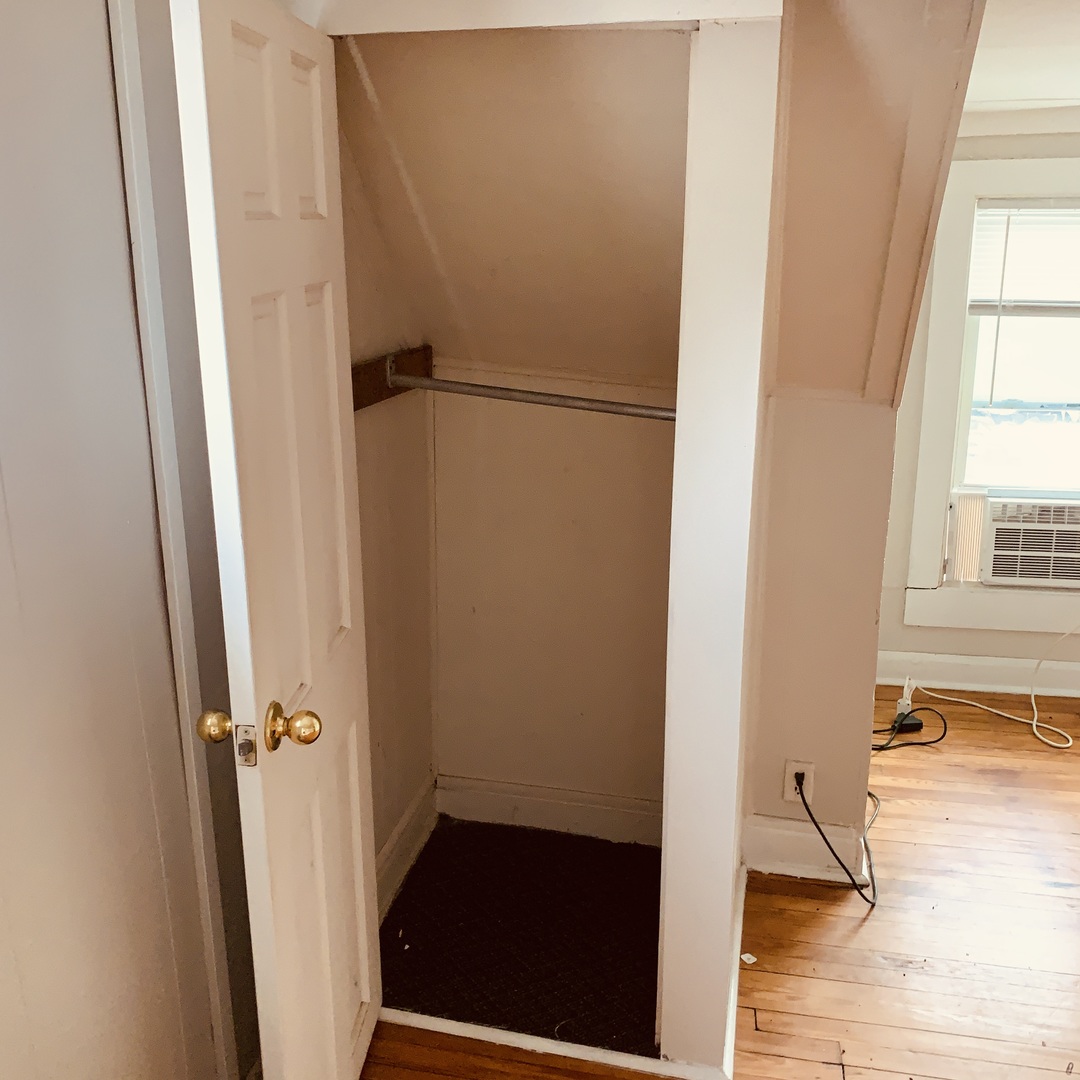 2900 ENOCH Avenue #1, Zion, IL 60099