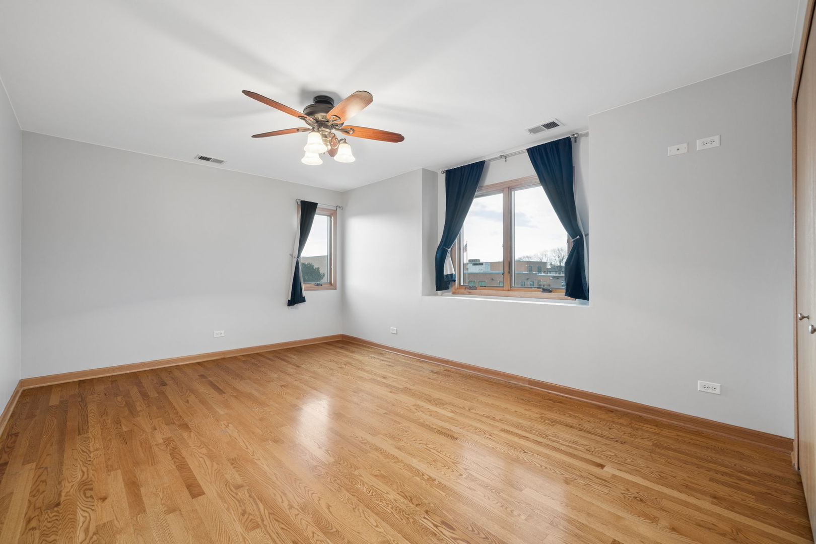 9136 Pembroke Lane, Bridgeview, IL 60455