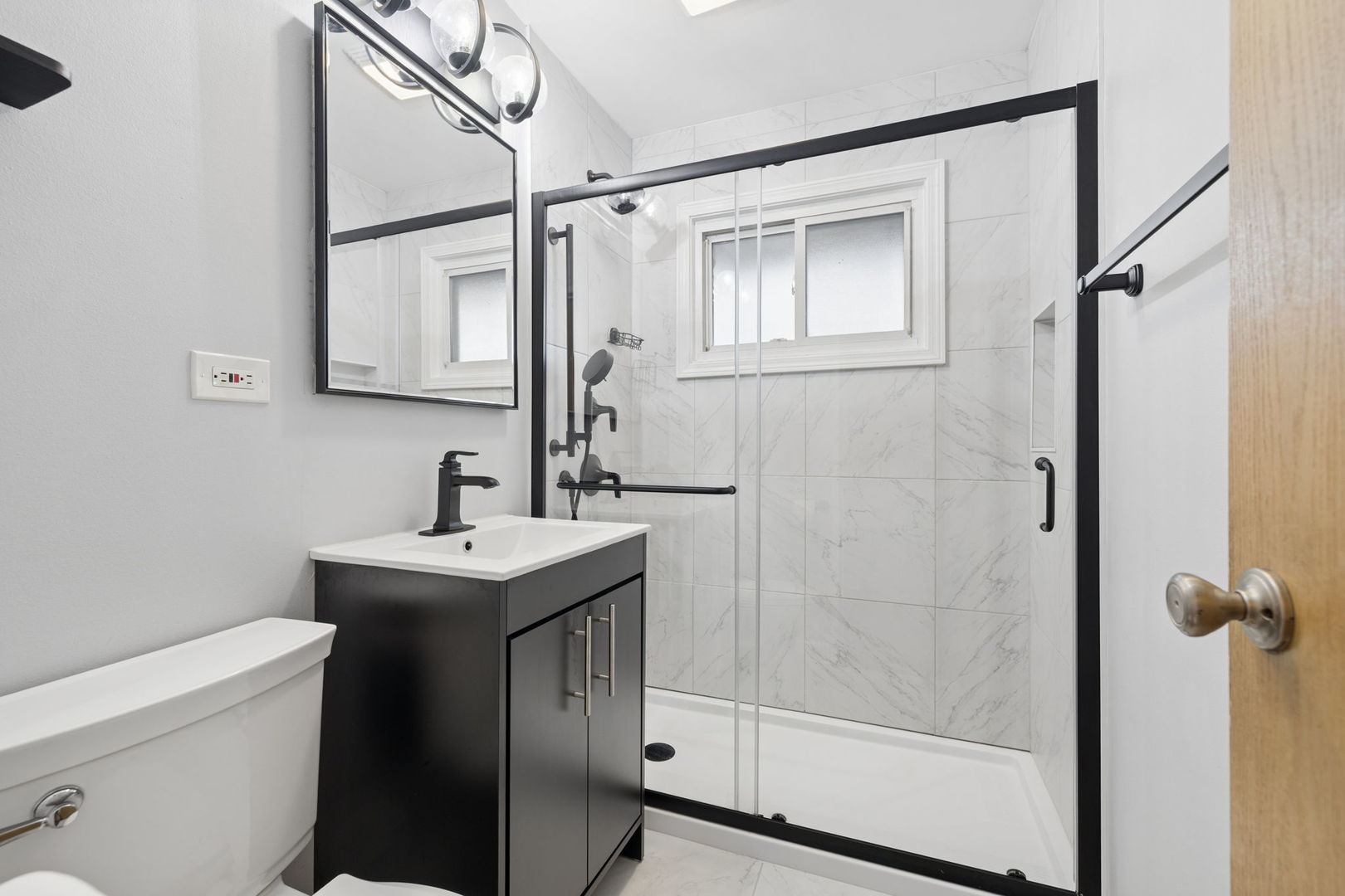 9136 Pembroke Lane, Bridgeview, IL 60455