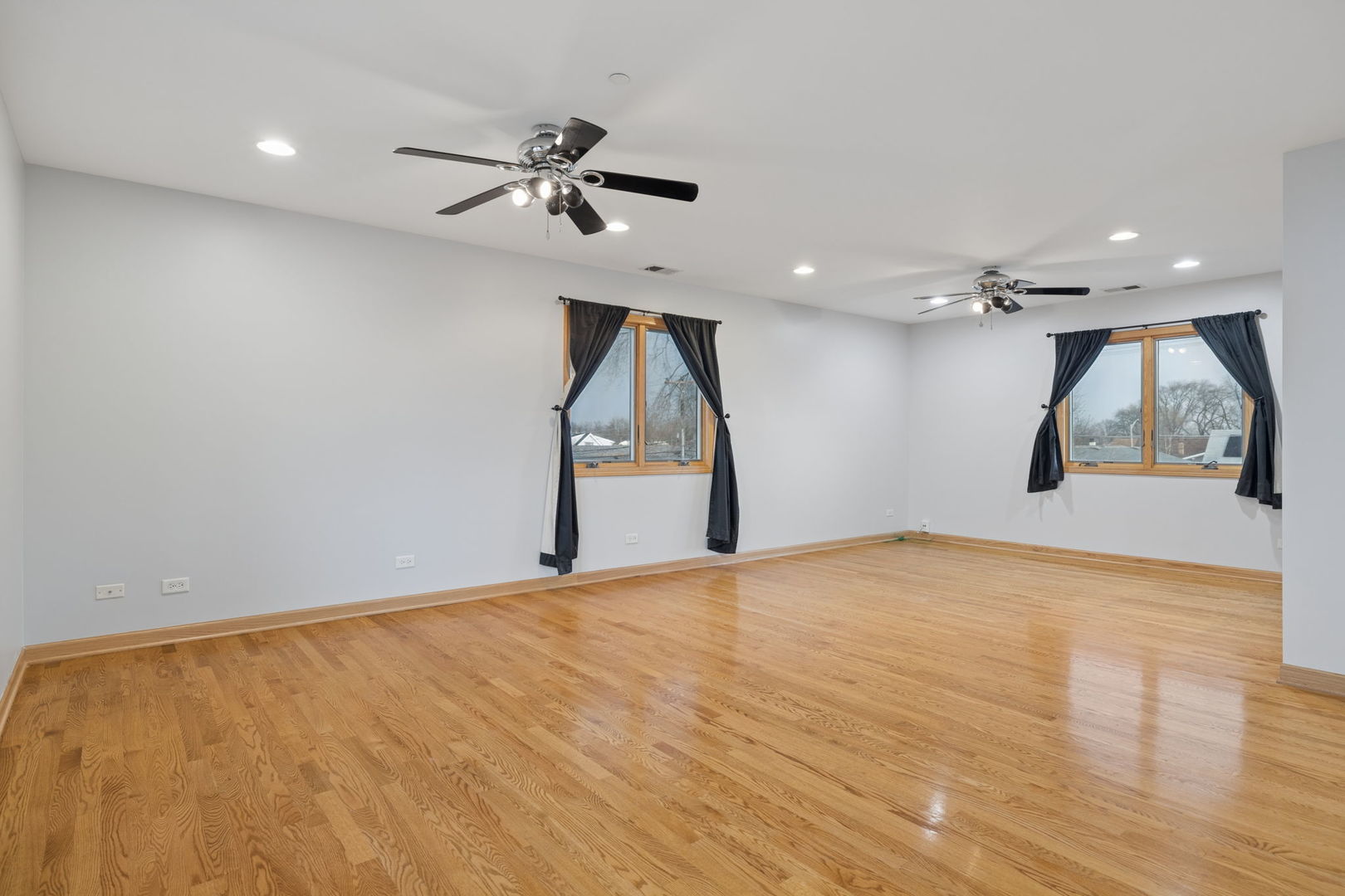 9136 Pembroke Lane, Bridgeview, IL 60455