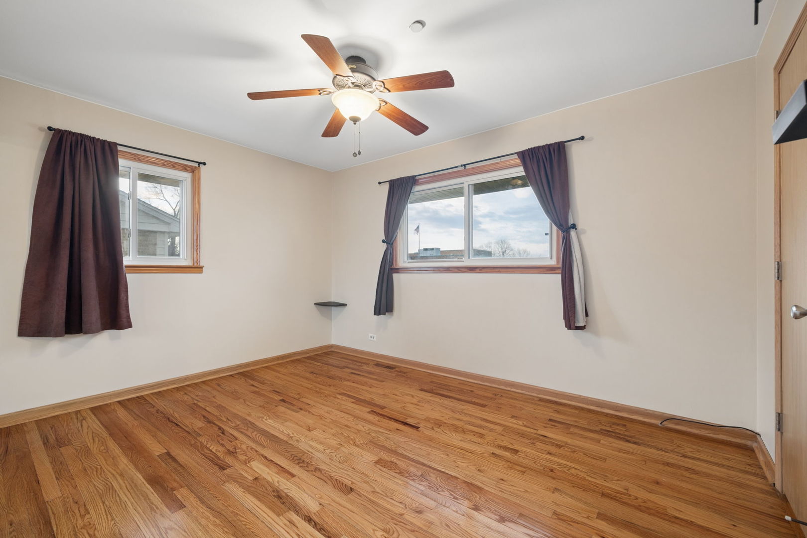 9136 Pembroke Lane, Bridgeview, IL 60455