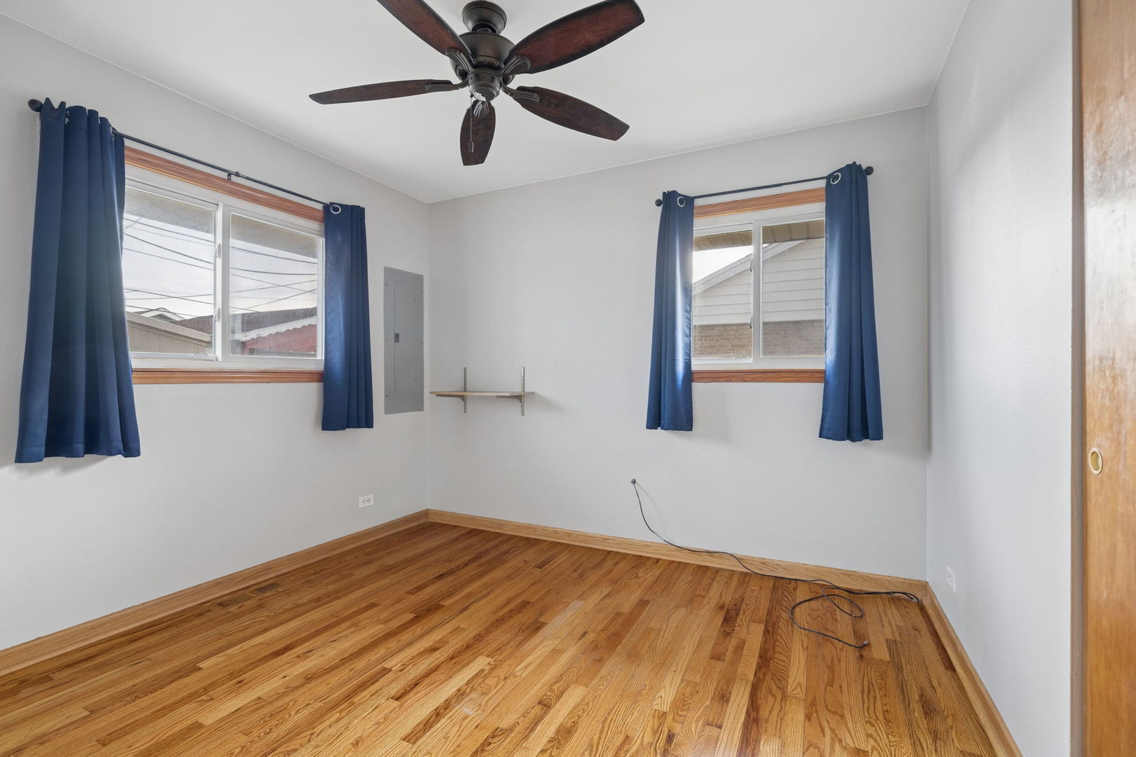 9136 Pembroke Lane, Bridgeview, IL 60455