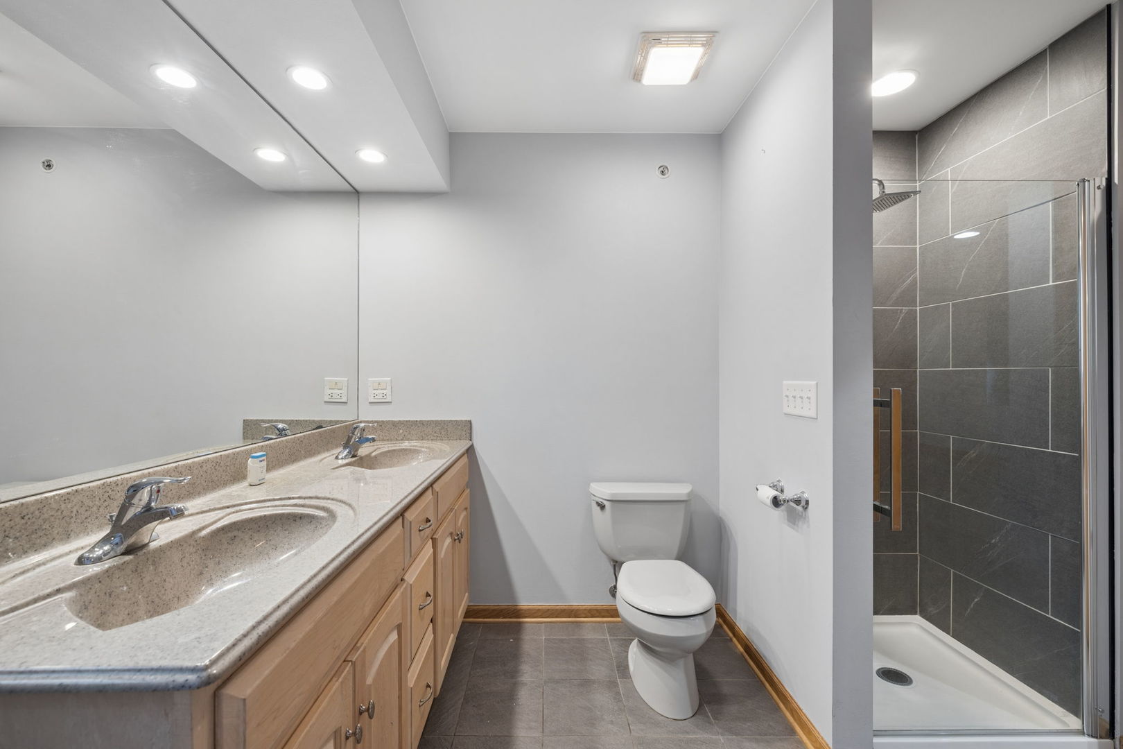 9136 Pembroke Lane, Bridgeview, IL 60455