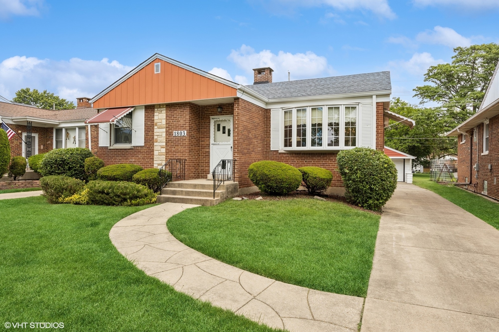 1803 Balmoral Avenue, Westchester, IL 60154