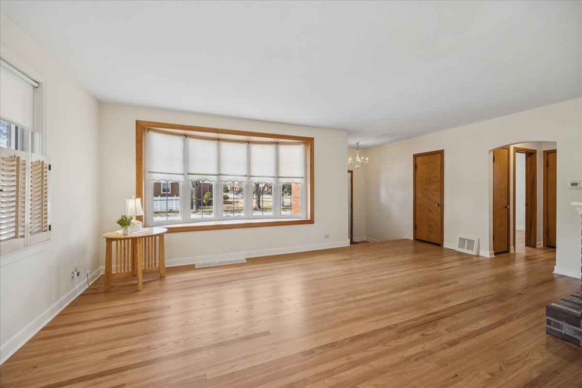 1803 Balmoral Avenue, Westchester, IL 60154