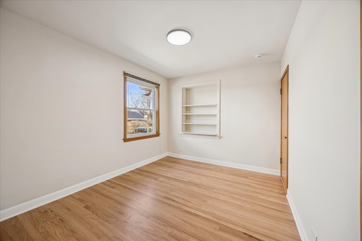 1803 Balmoral Avenue, Westchester, IL 60154