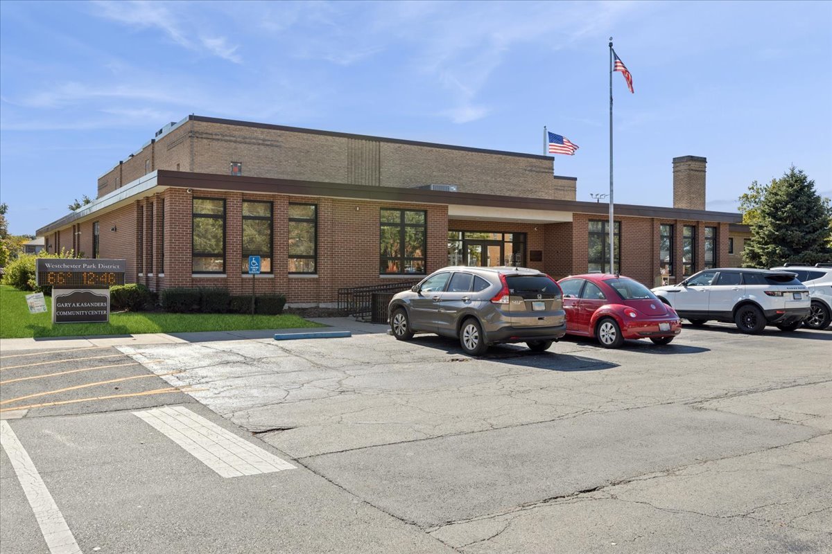 1803 Balmoral Avenue, Westchester, IL 60154