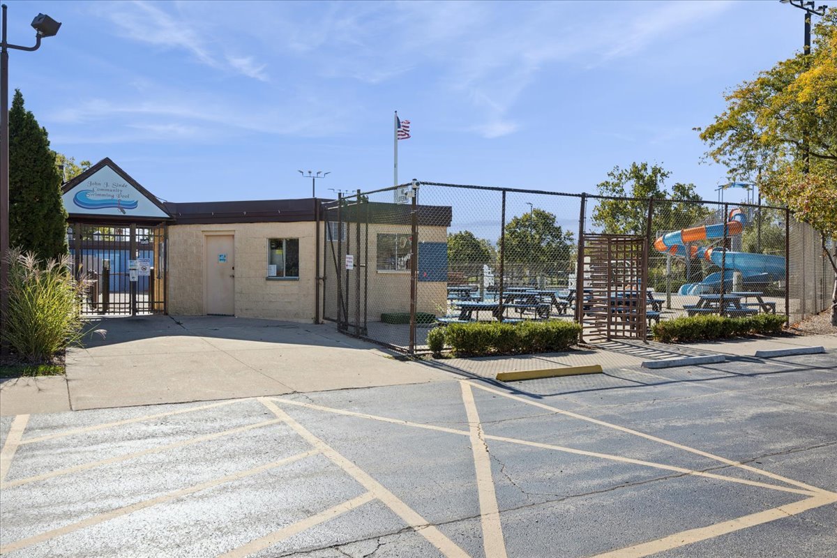 1803 Balmoral Avenue, Westchester, IL 60154