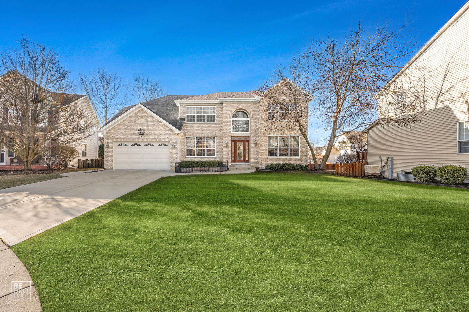 8 Fairfax Court, Bolingbrook, IL 60490
