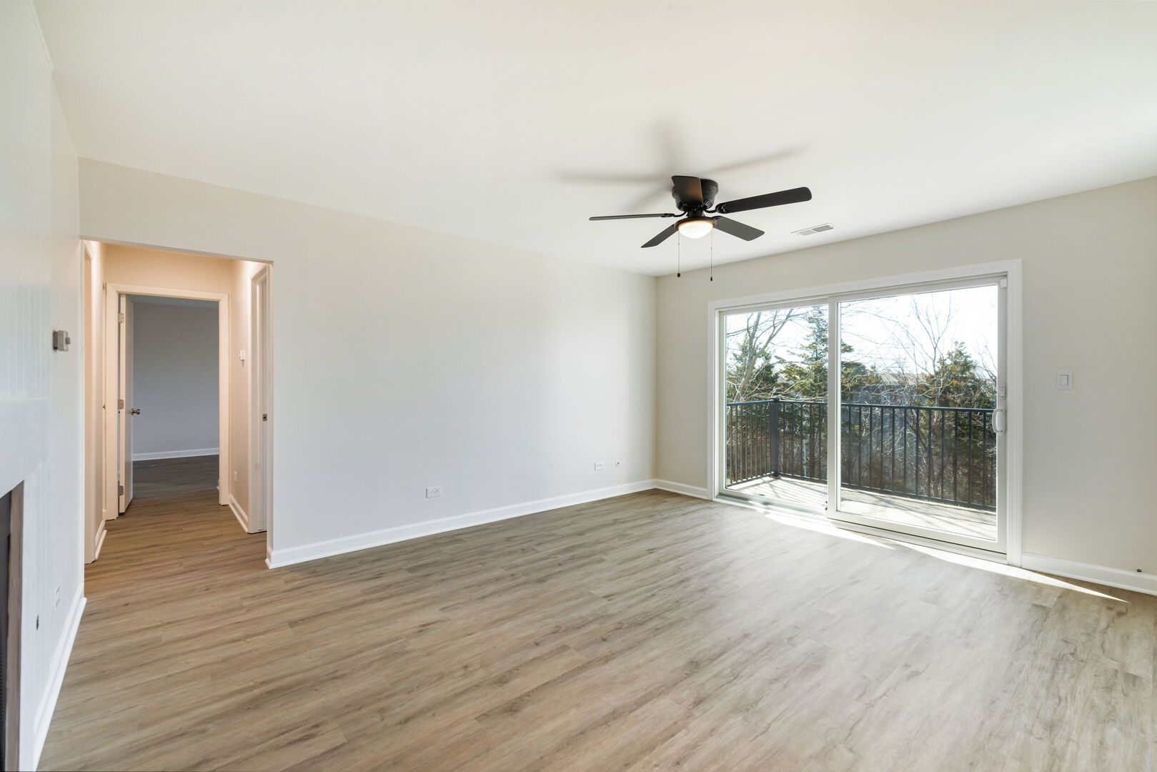 7000 Sussex Court #204, Woodridge, IL 60517