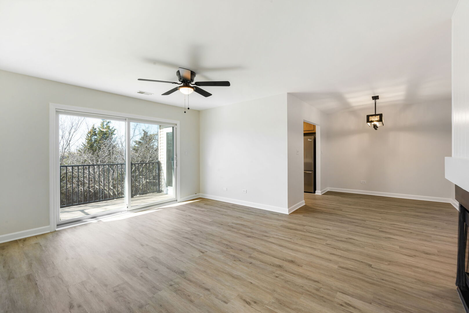 7000 Sussex Court #204, Woodridge, IL 60517